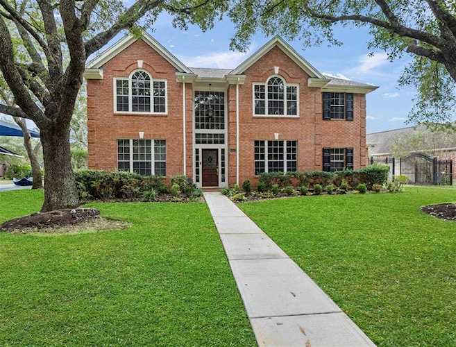 4907 Plantation Run Dr Sugar Land, TX 77478