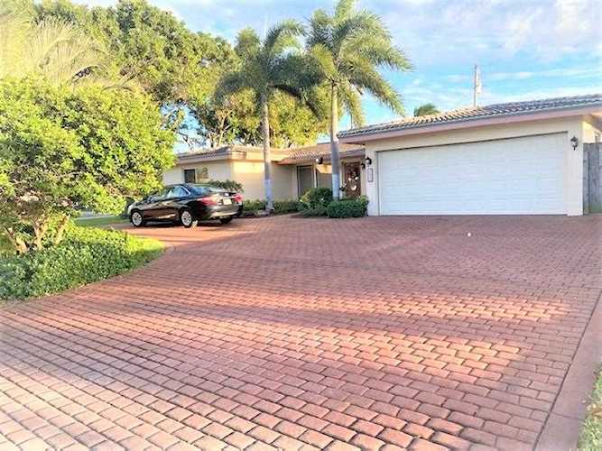 580 SE 13Th Court Pompano Beach, FL 33060