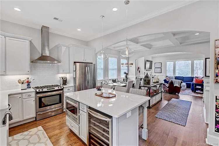 2540 Vail Ave Charlotte, NC 28207