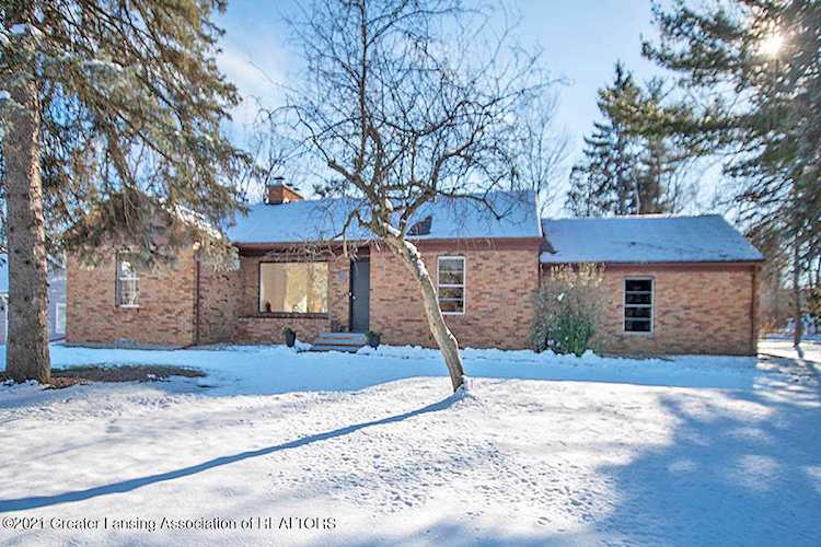 702 Whitehills Dr East Lansing, MI 48823