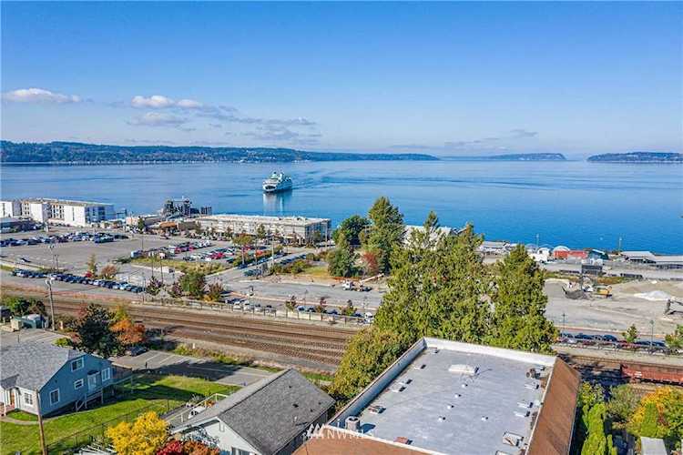 829 2nd St Mukilteo, WA 98275