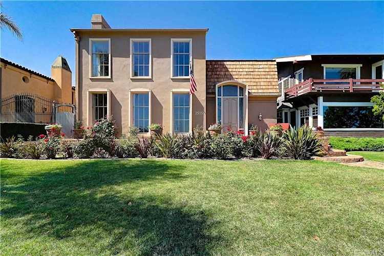 2515 E Ocean Boulevard Long Beach, CA 90803