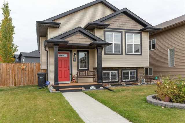86 Harvest Close Penhold, AB T0M 1R0