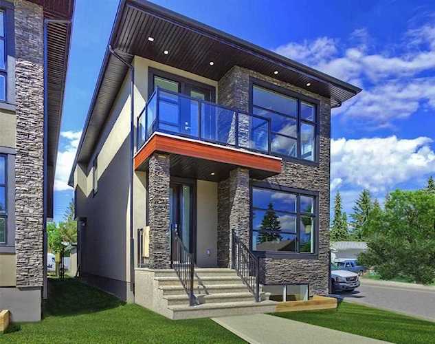 2102 53 Ave SW Calgary, AB T3E 1K8
