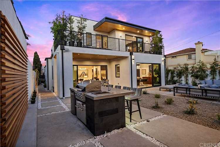 4711 Berryman Avenue Los Angeles, CA 90230
