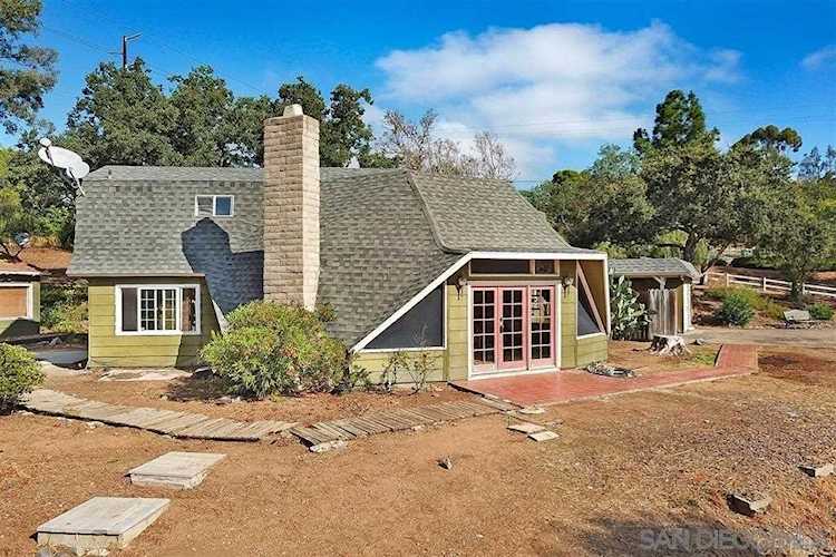 1102 Alpine Oaks Dr Alpine, CA 91901