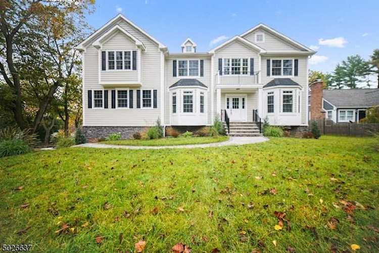 14 Chestnut Rd Chatham Twp., NJ 07928