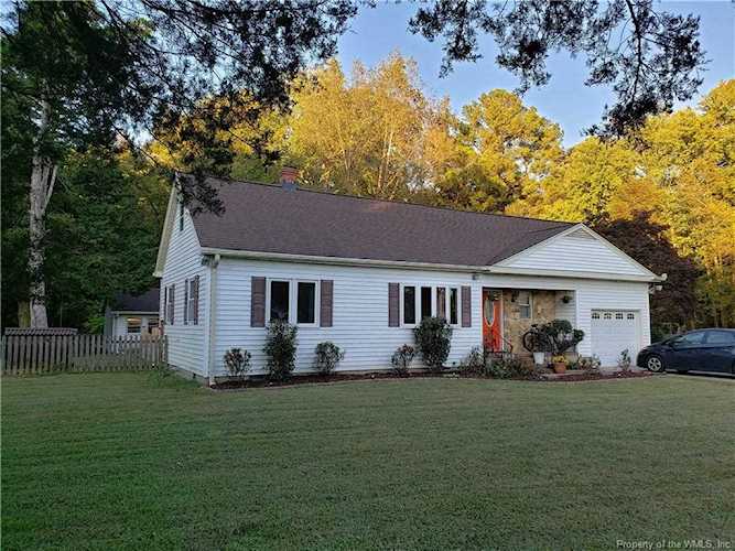 8961 Cuba Rd Hayes, VA 23072