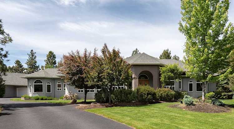 3729 NW Summerfield Bend, OR 97703