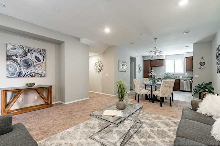 2880 Athens Dr. #4 Chula Vista, CA 91915