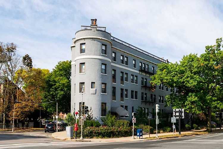 110 Riverway #5 Boston, MA 02215