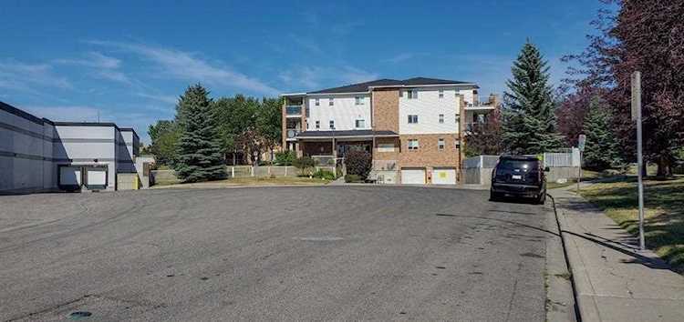 165 Manora Place NE #110 Calgary, AB T2A 7X5