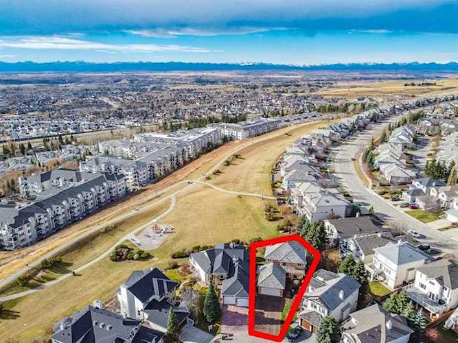 139 Rocky Ridge Bay Calgary, AB T3G 4E7