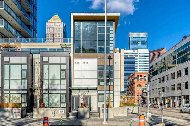 302 12 Ave SW Calgary, AB T2R 1B5