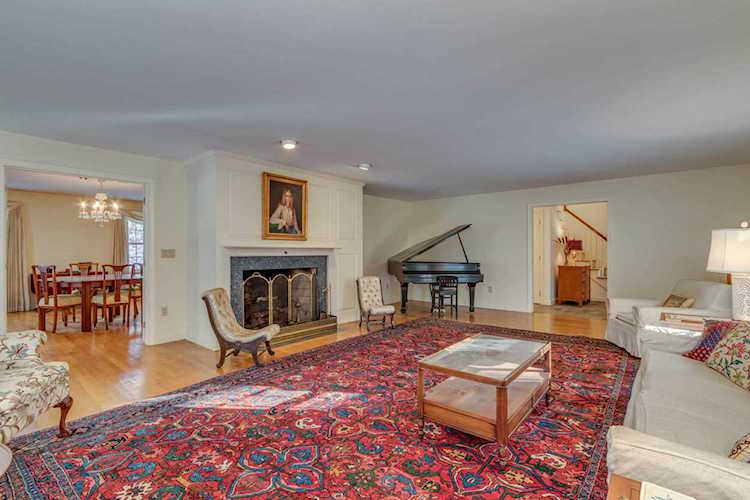 1 Chandler Rd Bedford, NH 03110