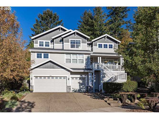 2255 Crestview Dr West Linn, OR 97068