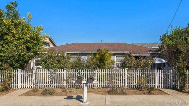 258 E 15th Street Costa Mesa, CA 92627