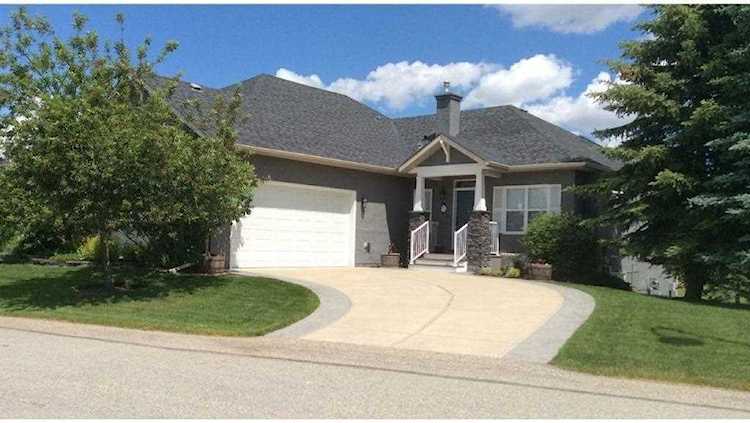 5 Ravine Dr Heritage Pointe, AB T1S 4H3
