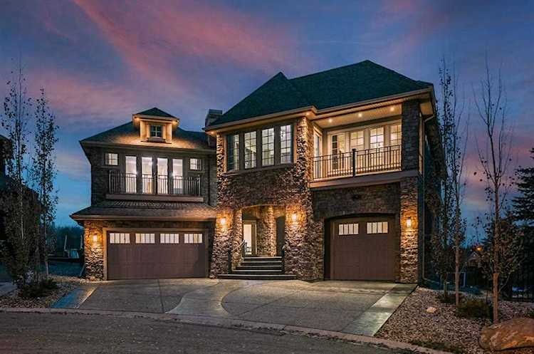 5 Elveden Calgary, AB T3H 0l1