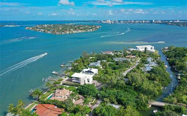 3500 Bayou Louise Ln Sarasota, FL 34242