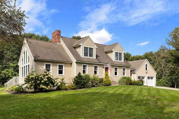 12 Tucker Rd Andover, MA 01810 | MLS 72724040 Photo 1