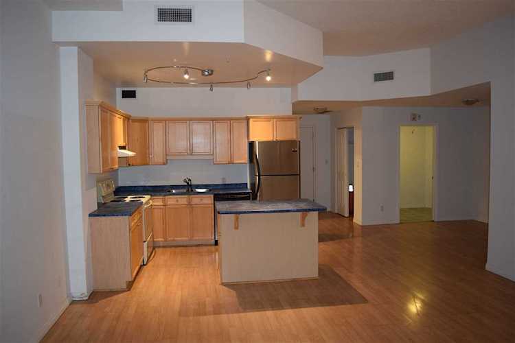 # 702 10106 105 Street Edmonton, AB T5J 1C9