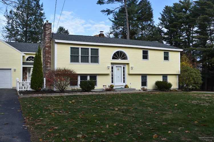 47 Columbus Rd Cape Elizabeth, ME 04107