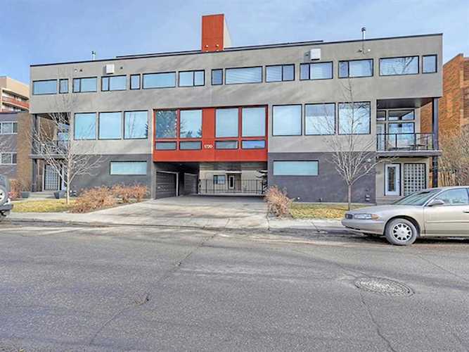 1720 12 St SW #106 Calgary, AB T2T 3N1