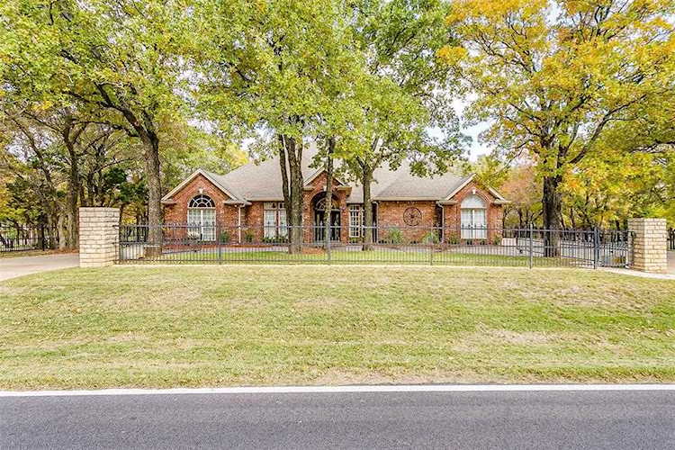 6314 Westover Drive Granbury, TX 76049
