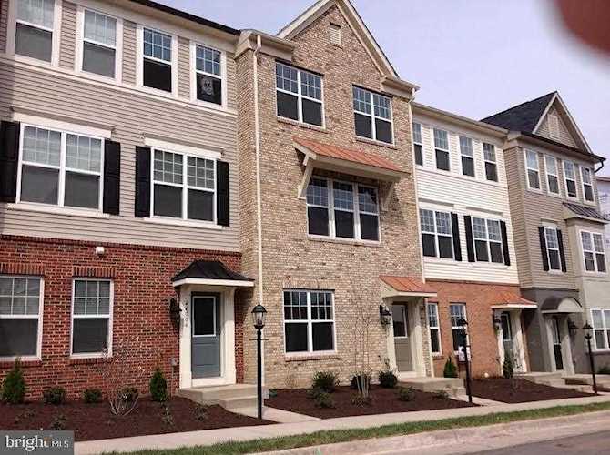 44006 Etna Terrace Chantilly, VA 20152