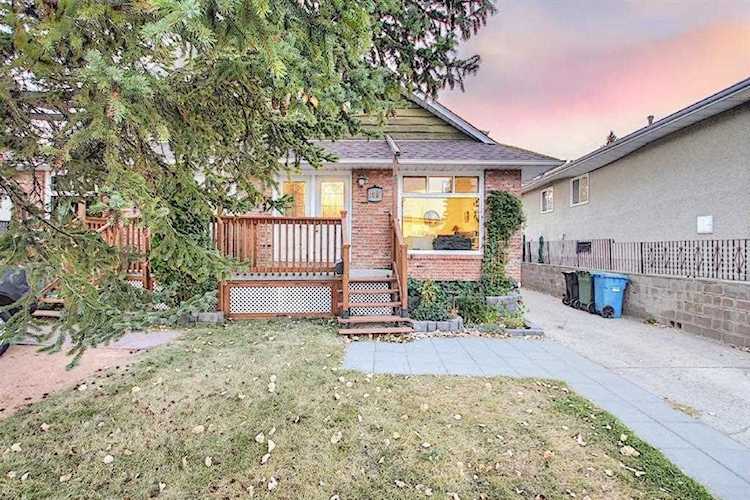 6015 Trollinger St NE Calgary, AB T2K 3W5
