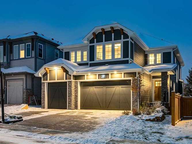57 Westpoint Way SW Calgary, AB T3H 2A5