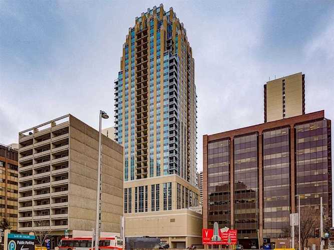 930 6 Ave SW #2806 Calgary, AB T2P 1J5