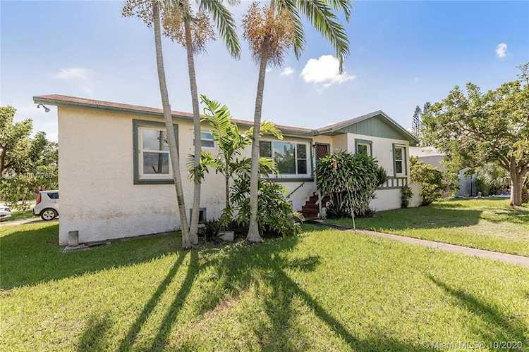 9734 SW 210th Ter Cutler Bay, FL 33189