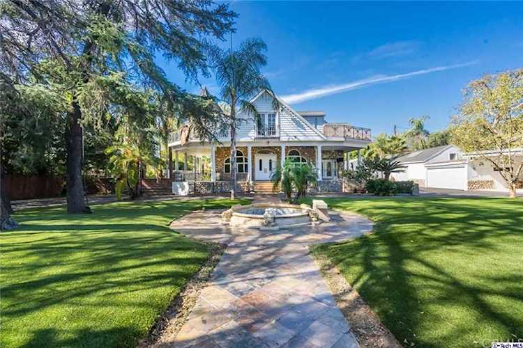4833 Morella Avenue Valley Village, CA 91607