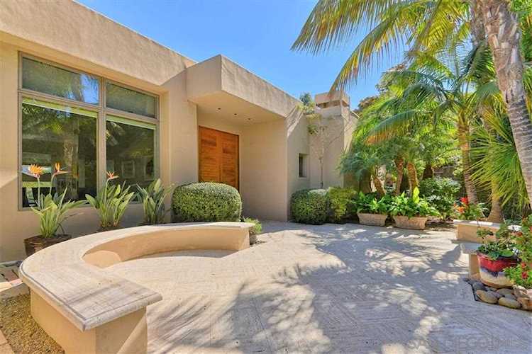 7609 Hillside La Jolla, CA 92037