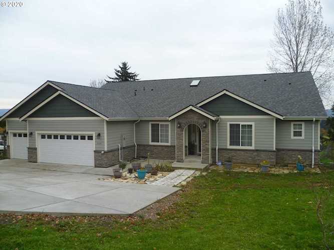 3236 W St Washougal, WA 98671