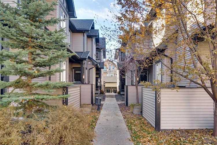311 15 Ave NE #3 Calgary, AB T2E 1H3