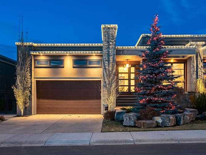 14 Aspen Ridge Square SW Calgary, AB T3H 1V2