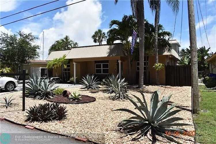 2577 SE 15 Street Pompano Beach, FL 33062