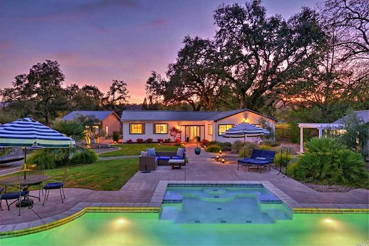 8204 Sonoma Highway Kenwood, CA 95452
