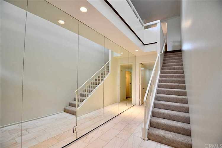 885 S Orange Grove Boulevard #46 Pasadena, CA 91105