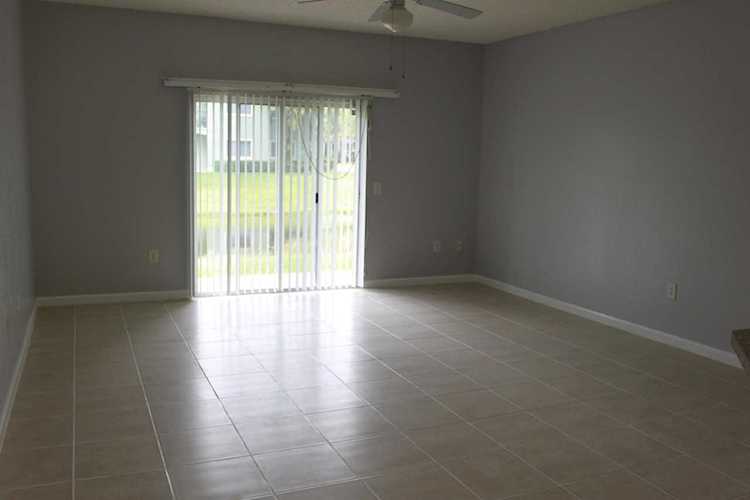 320 Crestwood Circle #103 Royal Palm Beach, FL 33411