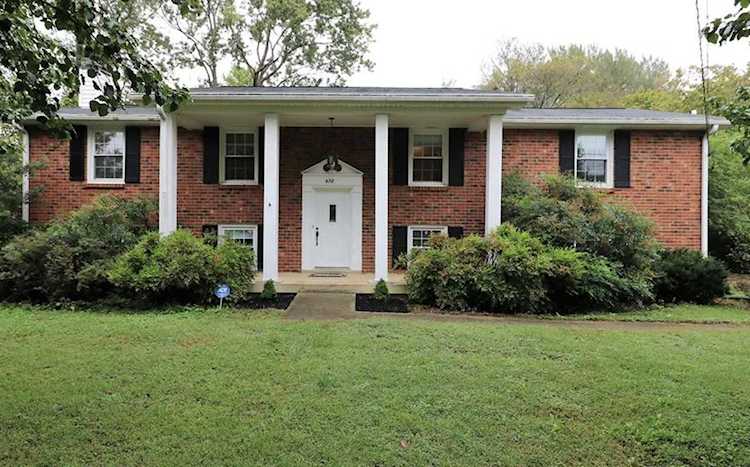 672 Mcpherson Dr Nashville, TN 37221