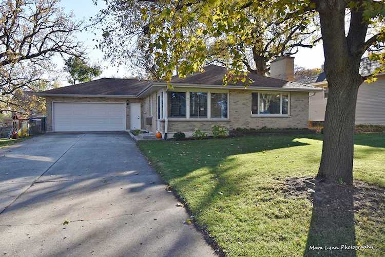 313 E Reader St Elburn, IL 60119
