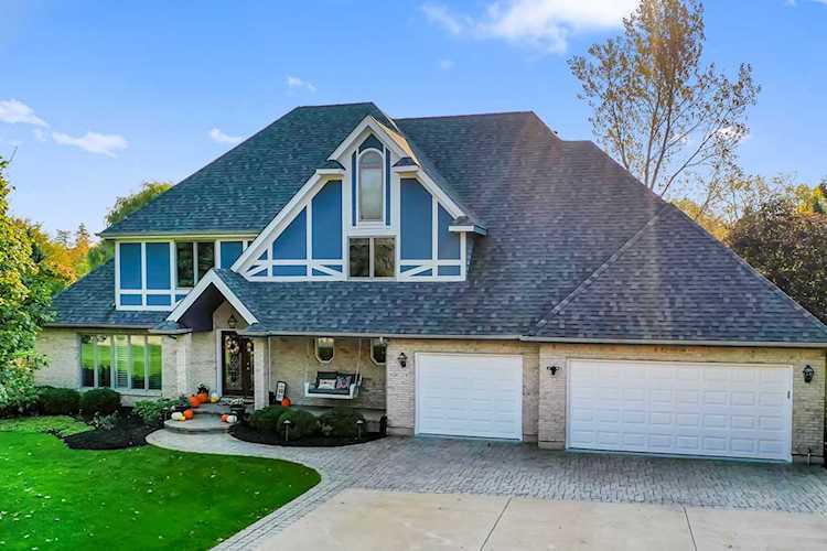 2880 Bay Meadow Ln Lakemoor, IL 60051