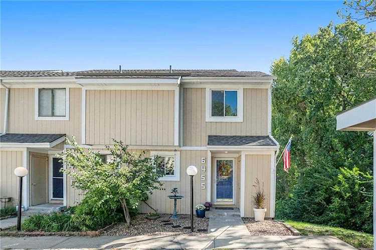 6455 W 51 Terrace Mission, KS 66202