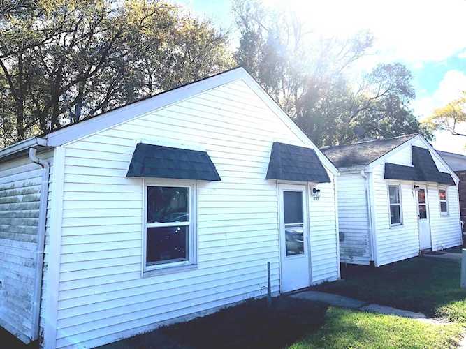 595/597 N Second Ave Coal City, IL 60416
