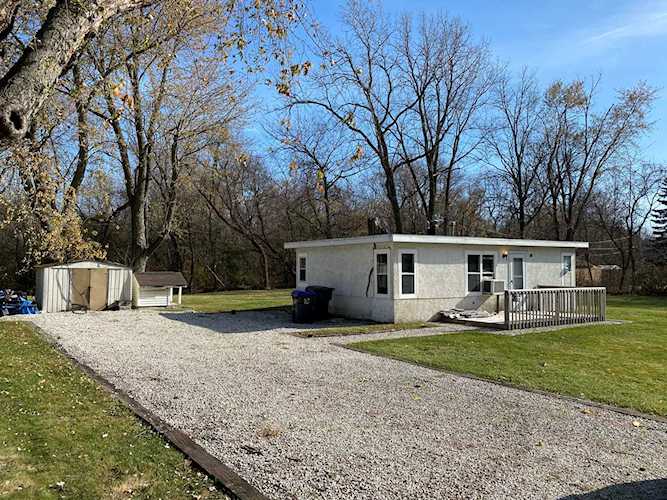 38261 N Wilson Ave Beach Park, IL 60087