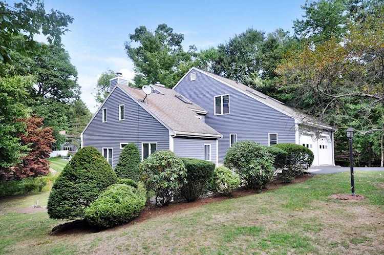 20 Coolidge Road Winchester, MA 01890 | MLS 72724543 Photo 1